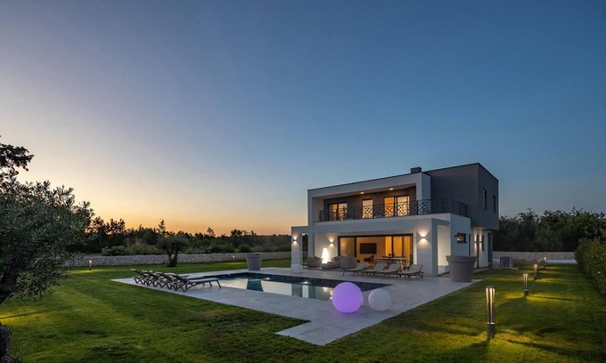 Butkovici House | Nice home in Stancija Paradiz