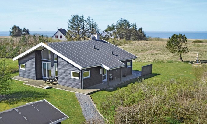 Ringkøbing-Skjern Municipality House | Nice home in Skjern with WiFi