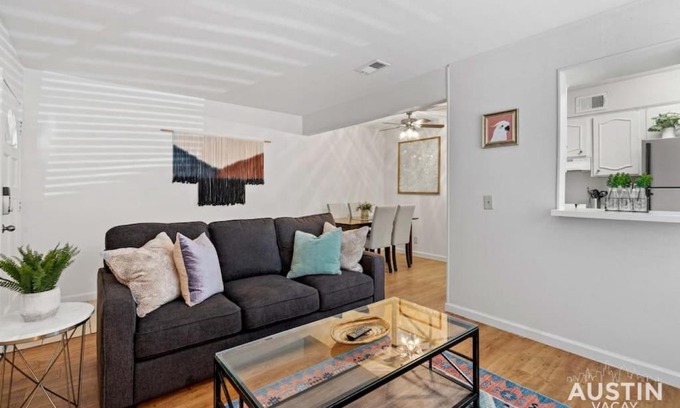 Westfield Apartment | Nice Quiet Downtown Apt Pool Free Parking