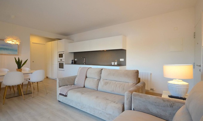 Sant Feliu de Guixols Apartment | NICE REFURNISHED APARTMENT IN FRONT OF THE SEA