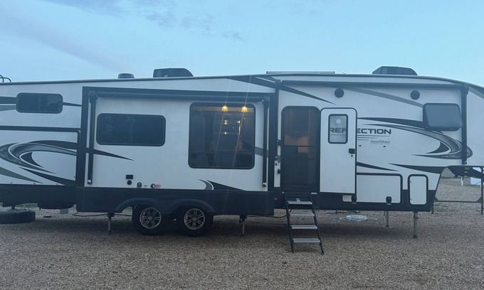 Nampa House | Nice RV with AC in charming Nampa