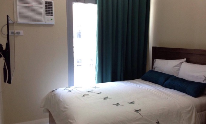 Salcedo Village Condo | Nice Salcedo Makati Studio apartment 19N