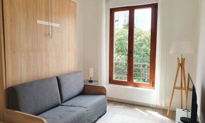 Velizy-Villacoublay Apartment | Nice studio in the city center 20 minutes from Paris