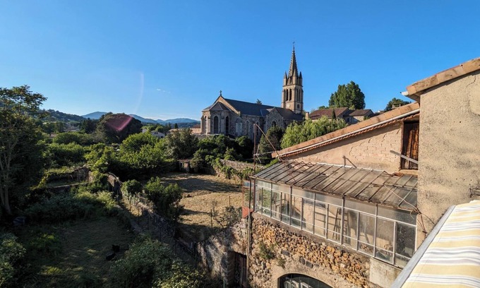 Aubenas Apartment | Nice view apartment 07200