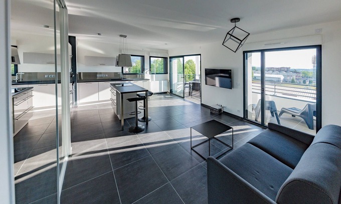 Annecy Apartment | Nice view, quiet 2 rooms new, free parking