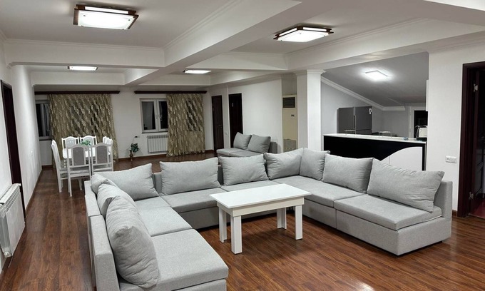 Kentron Villa | Nice Villa & pool City Center