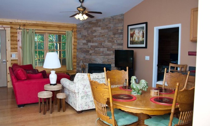 Smyrna Cabin | Nicely Appointed Cabin in Scenic Setting. Family-friendly, Romantic Too!