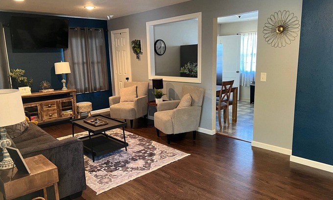 Rapid City House | Nicely decorated 2+ BR home in quiet neighborhood