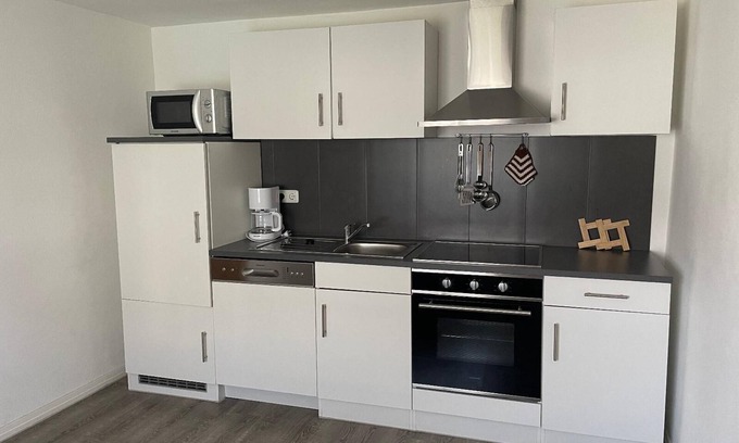 Zwolfhauser Apartment | Nichtraucherwohnung mit Zugang zum Garten für 2 Erwachsene mit Kind