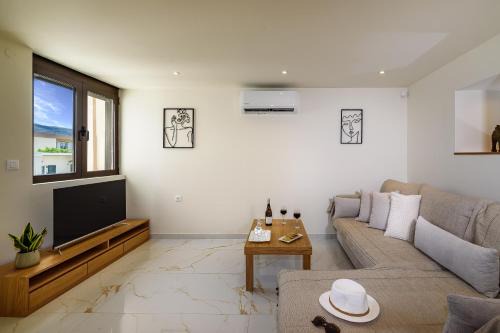 Souda Apartment | Nicolas Urban Luxury Living