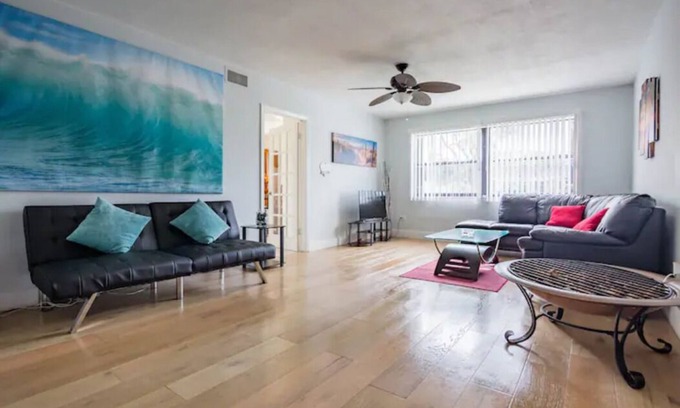 North Miami House | Nicole's Cozy Floridian Getaway