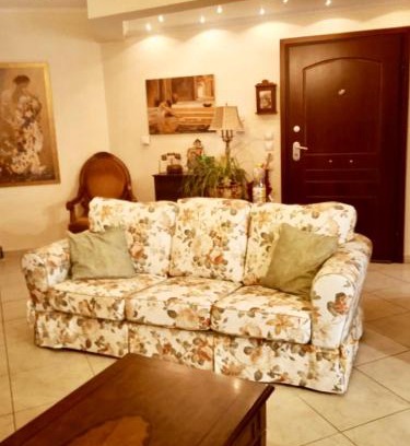 Nafpaktos Apartment | Nicole's home!
