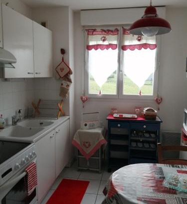 Saint-Cernin-de-Larche Apartment | Nid douillet au calme
