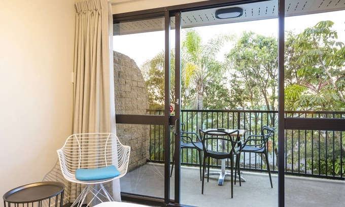 Buddina Hotel | Nightcap at Kawana Waters Hotel