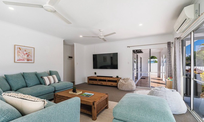 Nightcliff House | Nightcliff Exquisite Family Home with Pool