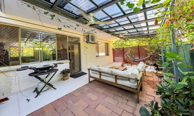 Nightcliff Apartment | Nightcliff Getaway with Free WiFi