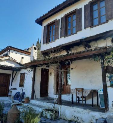 Sirince House | Nikbin Yamaç Pansiyon