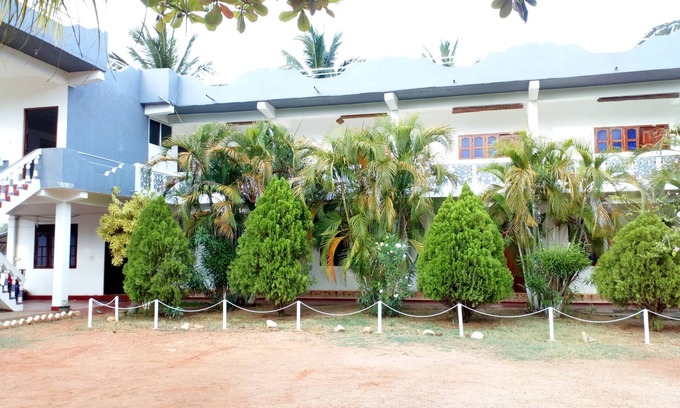 Arunagiri Nagar Hotel | Nilaveli Hotel Onethra