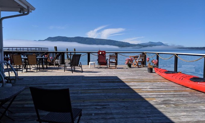 Alert Bay Hotel | Nimpkish Hotel