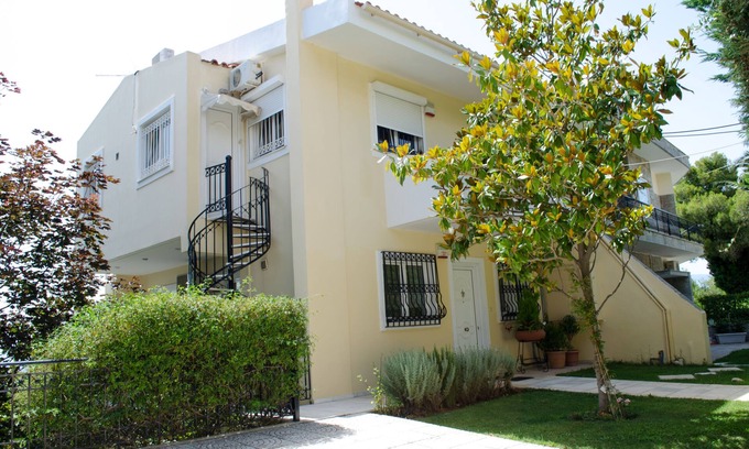 Penteli Villa | NINA APARTMENT PENTEL! History in a name!