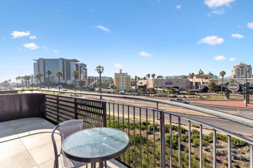 Century City Apartment | Nine Palms 330