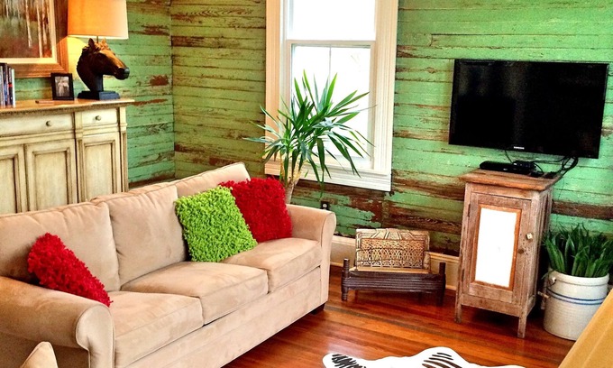 Scott House | Nineteenth Century Cajun Home with Great Charm and Modern Amenities!