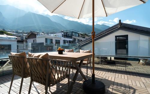 Dali Town Hotel | Ning Xi VILLA Dali Ancient City Branch