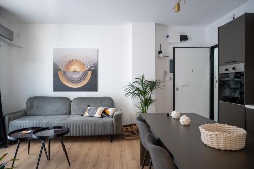 Agii Theodori Apartment | Niobe Χαλάρωση με στυλ στο κέντρο Αγίων Θεοδώρων