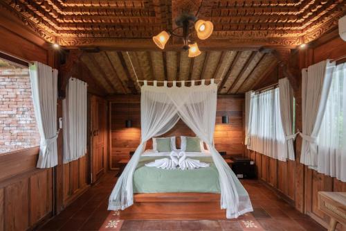 Sukasada Cabin | Nishiyama House Sambangan by The Lavana