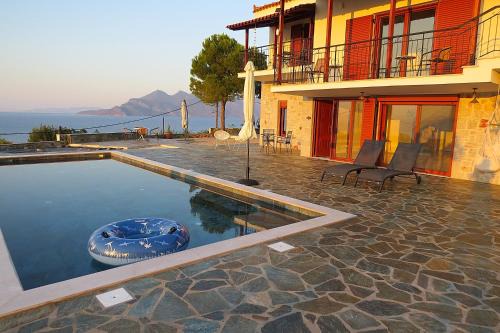 Dryopi House | NISIDA meditation center - adult only