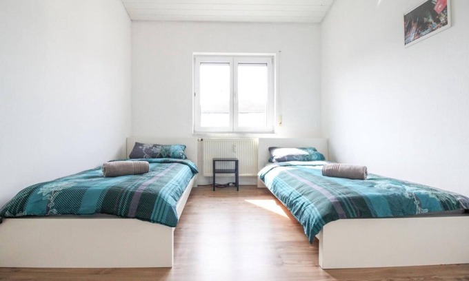 Goeppingen Apartment | nJoy! Sunny & Spacious - Balcony - WiFi - Parking