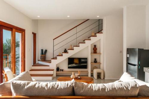 Kuta Villa | NMBR Four - New 2BR Stylish villa with private Pool & Garden