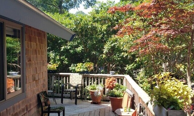 Tisbury House | nMV Vacation Rental