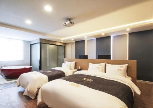 Chinju Hotel | No.1 New Yorker Hotel