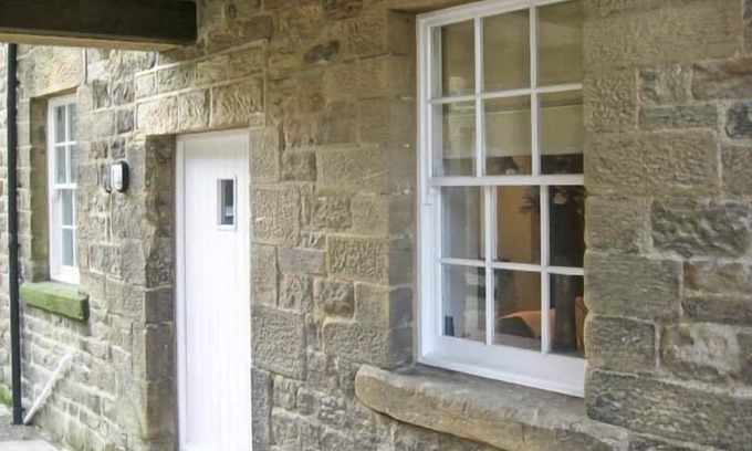 Pateley Bridge Cottage | NO. 5 THE STABLES, character holiday cottage in Pateley Bridge