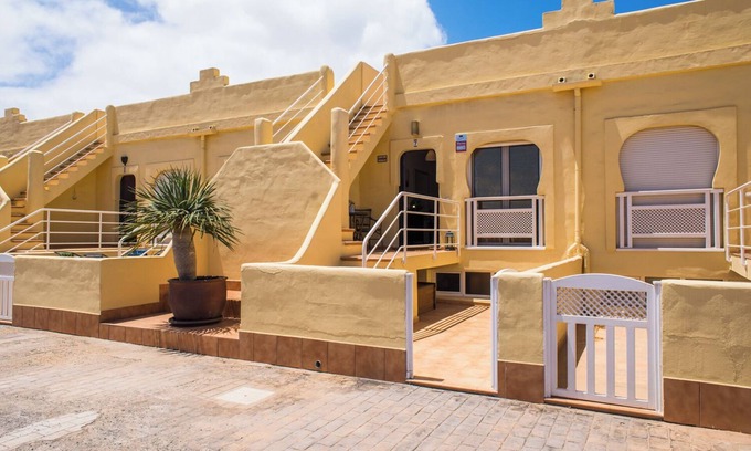 Corralejo Villa | No. 7 Casa Alto El Sultan private house rental with pool access
