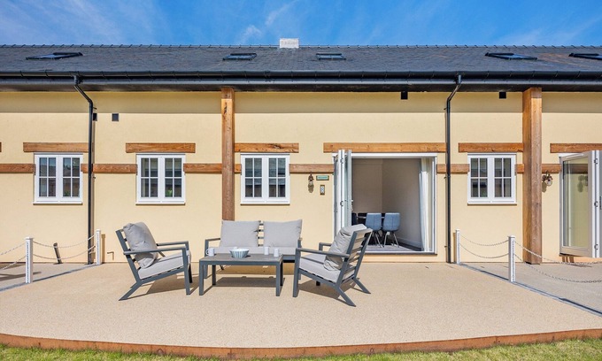 Felton Cottage | No 8 - Goodwood - UK47941