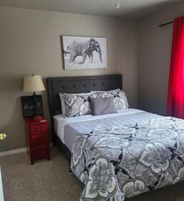 Meridian Apartment | No Cleaning Fee Private Sanctuary Ruby Room
