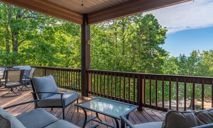 Hot Springs Village House | No cleaning fee book by 05/05 ! Mountain View’s!Large patio, grill,movie room.