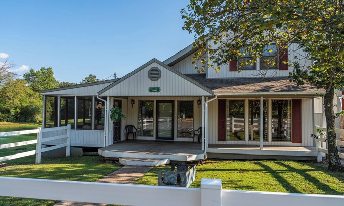 Weatherford House | No Dull Moments Here! Outdoor Pool, Splash Pad, Sports Courts, Free Parking