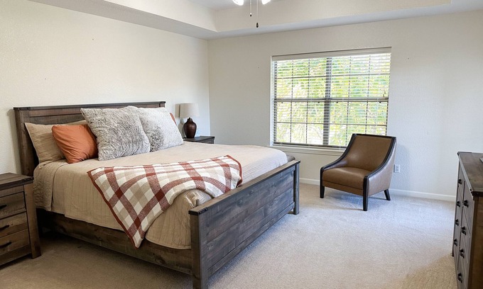 Branson West Condo | NO STAIRS-Scenic Fairway Escape at Stonebridge