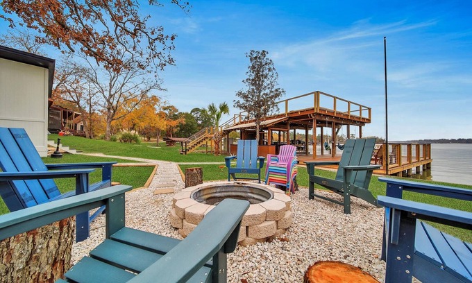 Trinity House | No Wake Zone: Lake Livingston Water Front Retreat