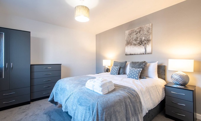 Doncaster House | No205, 3 bed House/parking, sleeps 6 in Doncaster