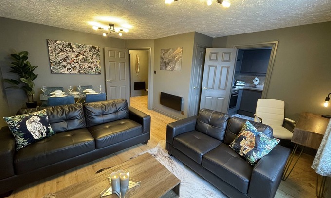 Leamington Spa Apartment | No24 - 2-bed Boutique Apartment - Hosted by Hutch