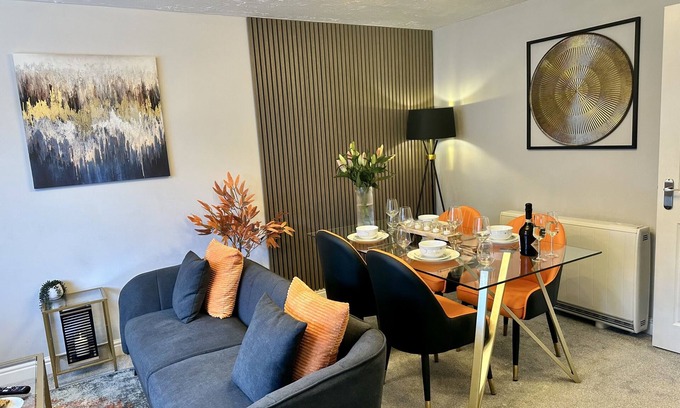 Leamington Spa Apartment | No56 - 2-bed Boutique Apartment - Hosted by Hutch