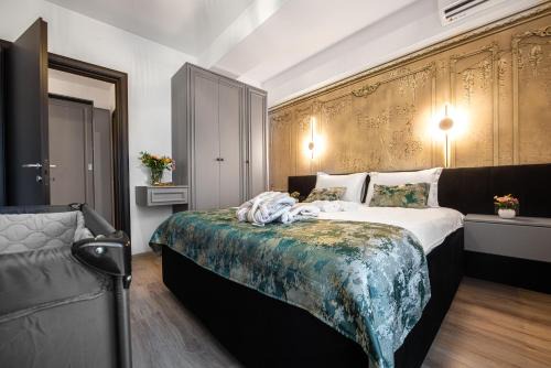 Saturn Apartment | Noa Escape