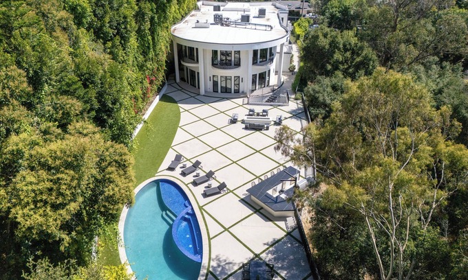 Brentwood Villa | Noble Crest