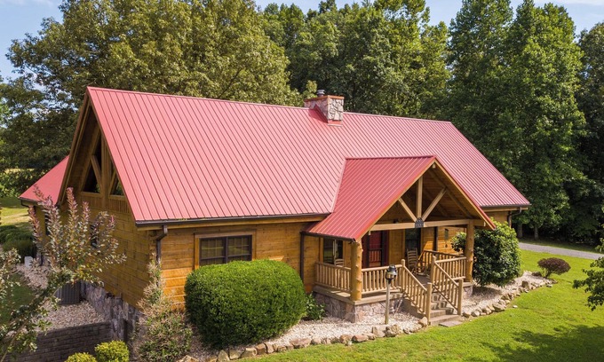 Bethpage Cabin | Noble Heights - Bethpage, TN