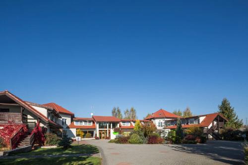 Trabki Wielkie Resort | Noce i Dnie
