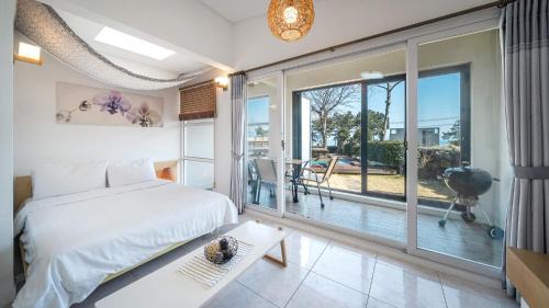 Musilmok House | Noche Del Mar Family Pension